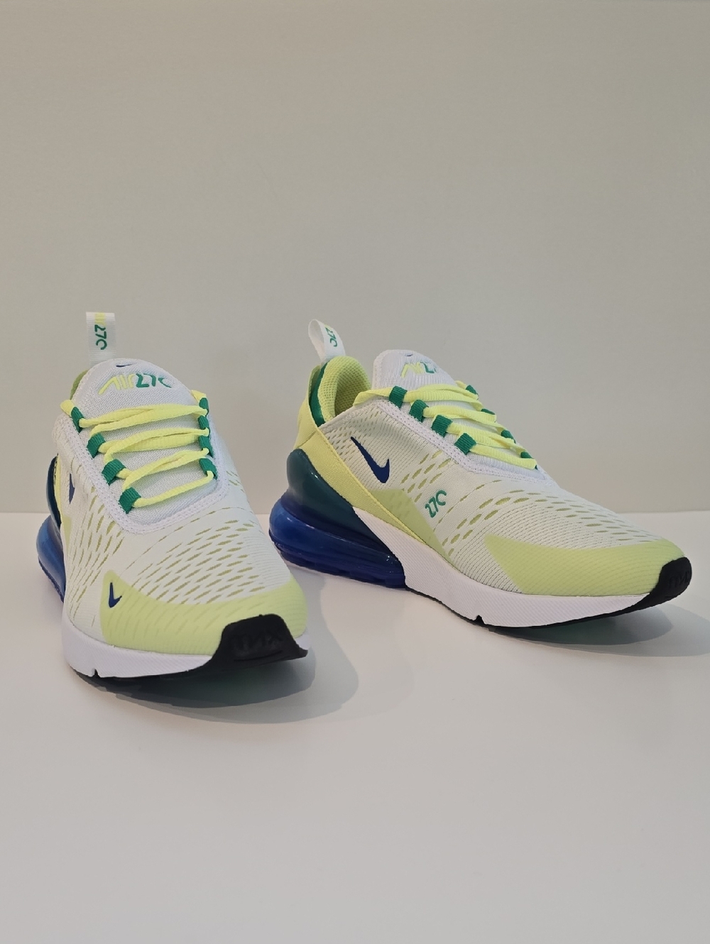 Nike Kids Air Max 270 BG— White, Lemon Twist, Stadium Green & Blue Size: 7Y W8.5